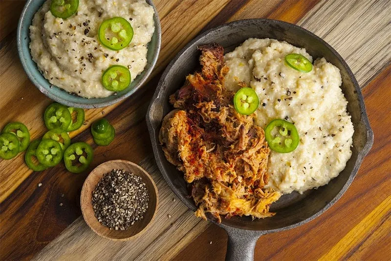 Green Chile & Cheese Grits